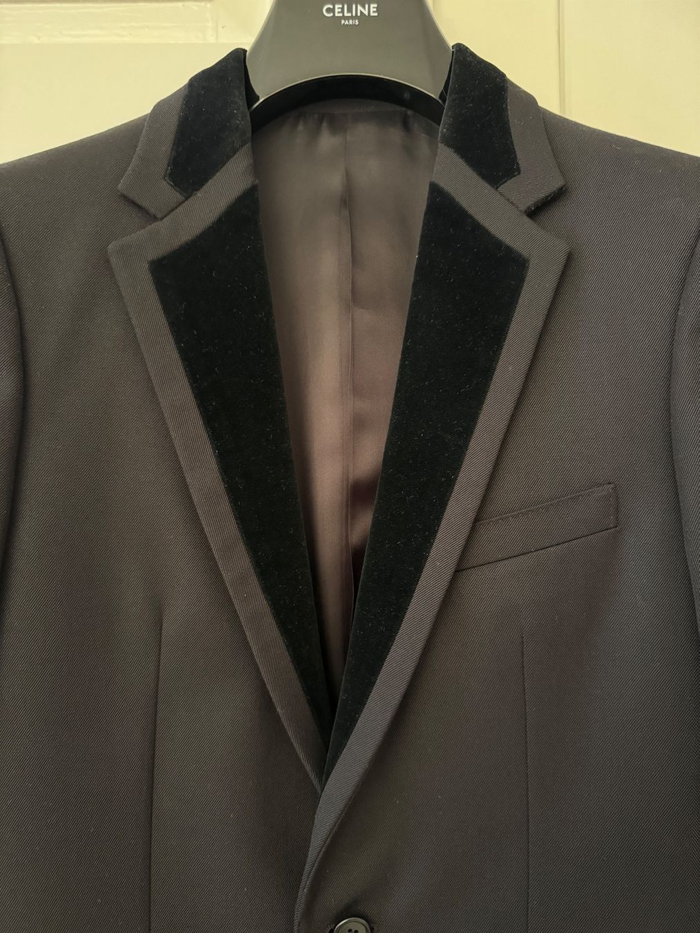 Celine Giacche: Celine Blazer schwarz Wolle mit Samtkragen x Hedi Slimane – Usato da Zürich venduto da dodichnobligmailcom 2