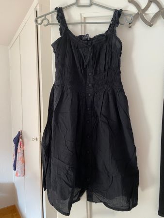 Schwarzes Strandkleid