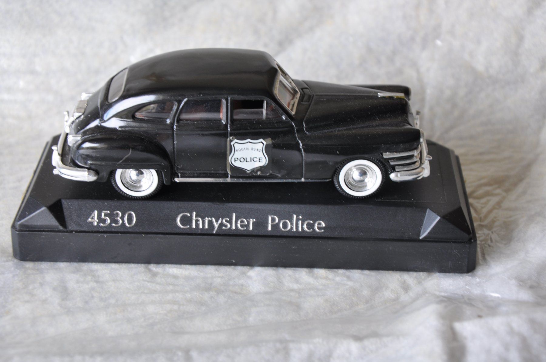 Chrysler Modellini d'auto: Chrysler Police – Nuovo (secondo la descrizione) da Ebnat-Kappel venduto da Aallerlei