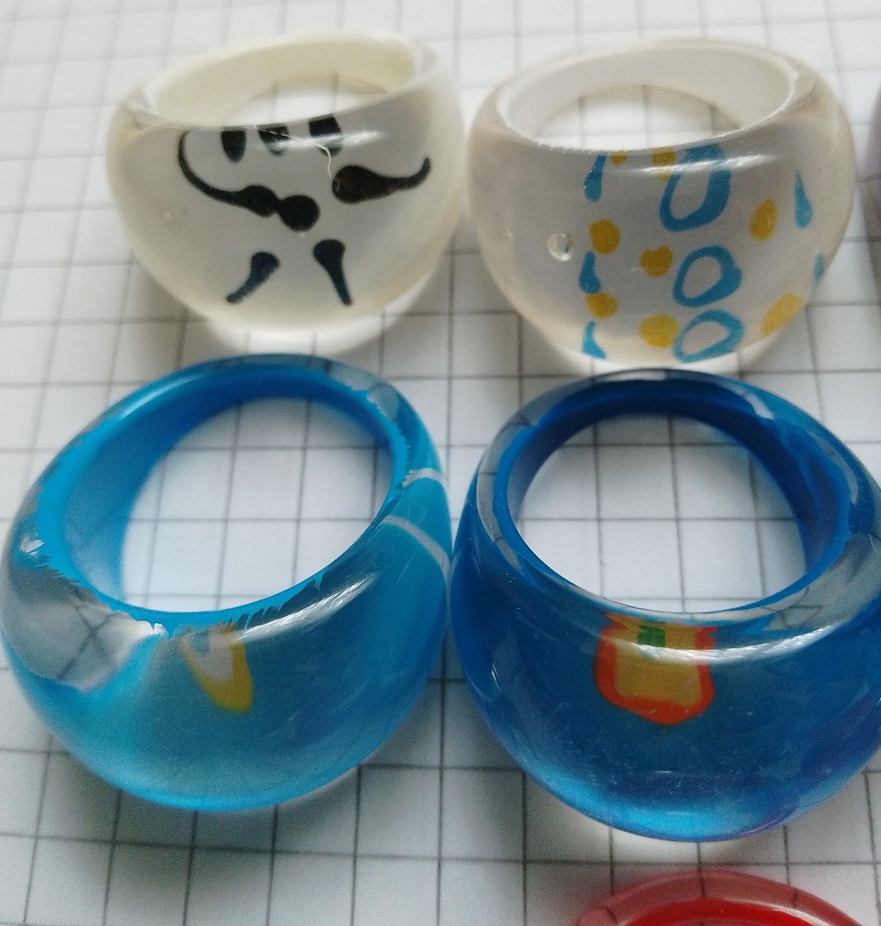 Ringe: Ring Set 10 Stück Vintage Lucite Art, Acryl oder so. Schmuck – Gebraucht aus Wohlen AG von salamanderspielwaren 2