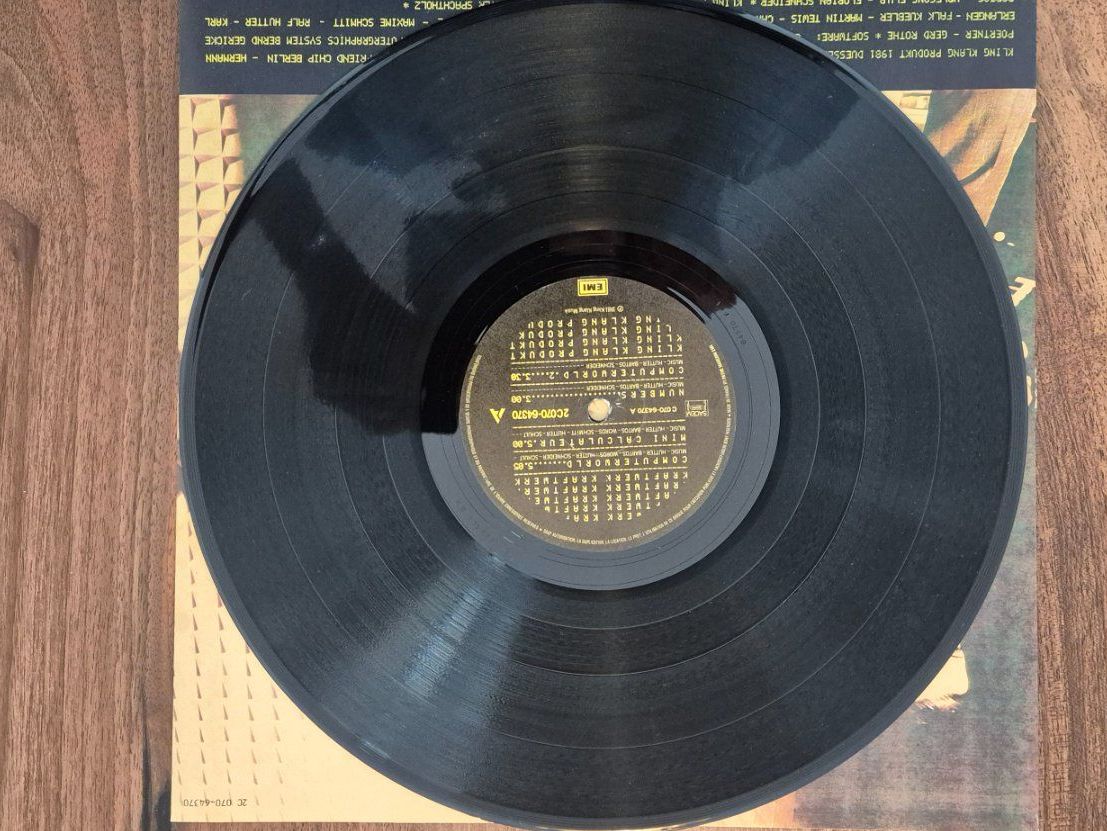 Schallplatten: Kraftwerk - Computer World – Gebraucht aus Emmenbrücke von eneredi 4