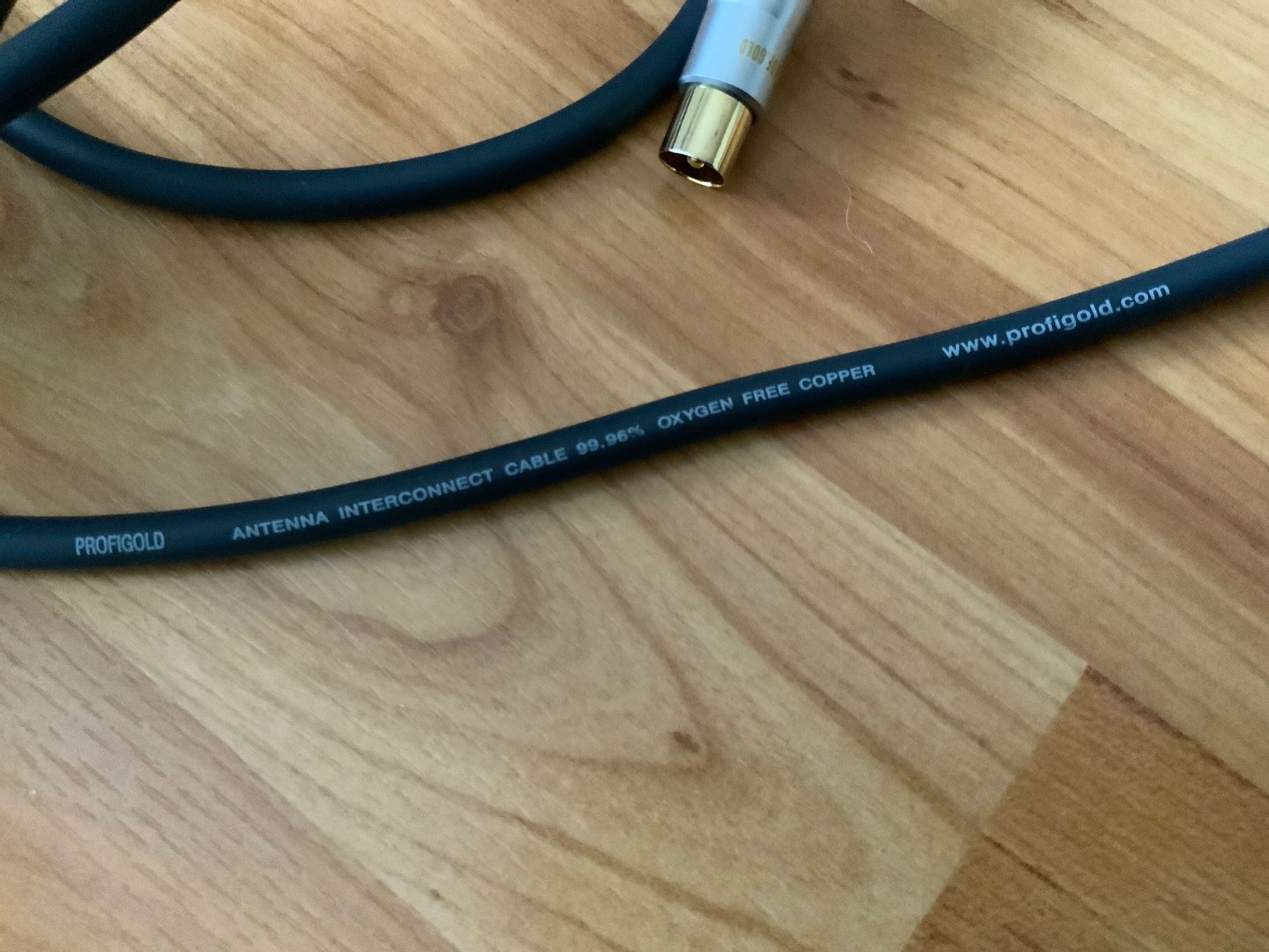 Kabel: Kabel beide zusammen – Gebraucht aus Neukirch Egnach von Brunoo.Privatverkauf 1