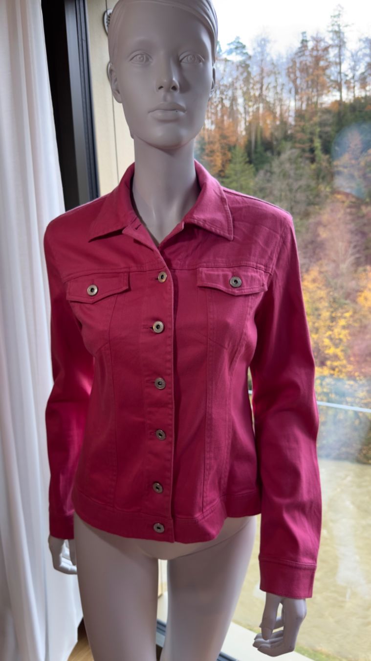 Giacche: Jacke von Essentiel – Usato da Adliswil venduto da RicPro