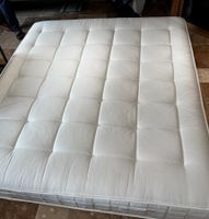 Hochwertige Boxspring-Matratze (1.80 x 2.10 m) zu verschenke