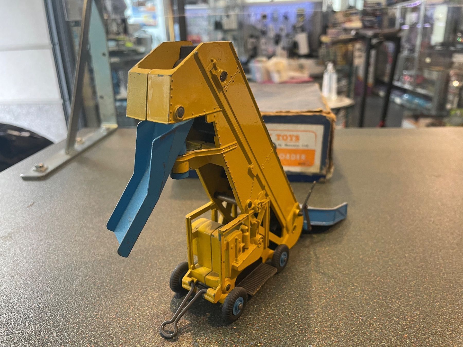 Dinky Toys Modellini d'auto: Dinky Toys 50564 Elevetor loader VINTAGE – Usato da Chiasso venduto da Carrara-Modellismo 4