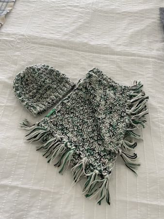 Benetton Set Mütze und Schal grün weiss. Wie neu!!