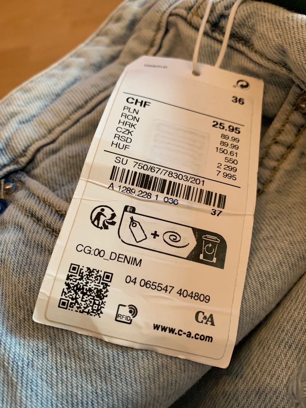 C&A Jeans: Joli short en jeans neuf C&A taille 36 – Gebraucht aus MEYRIN von Gwendo10 2