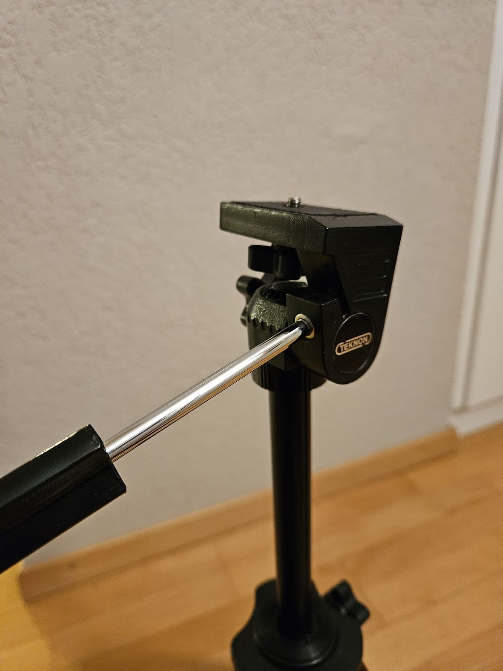 Treppiedi & Teste: Teknon T-228 Kamerastativ – Nuovo (secondo la descrizione) da Uetikon am See venduto da mixibuesi 2