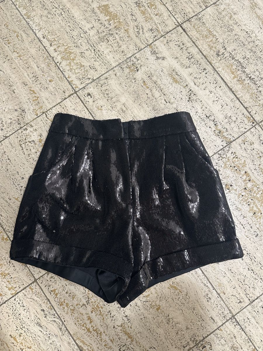 Maje Hosen: Maje Glitter Shorts – Neu und originalverpackt aus Zürich von juz_2t2j