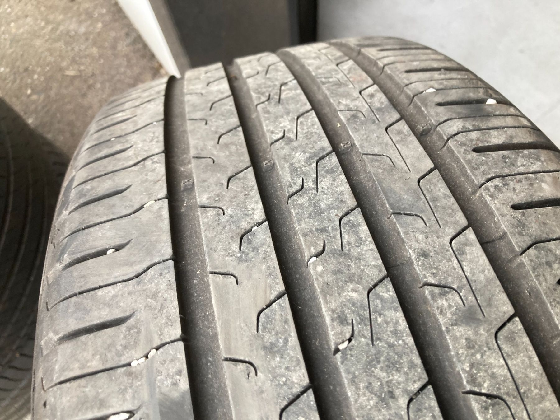 Continental Pneus & Kompletträder: 225/45R18 Continental Sommerpneu – Neu und originalverpackt aus Cham von Cham6332 5