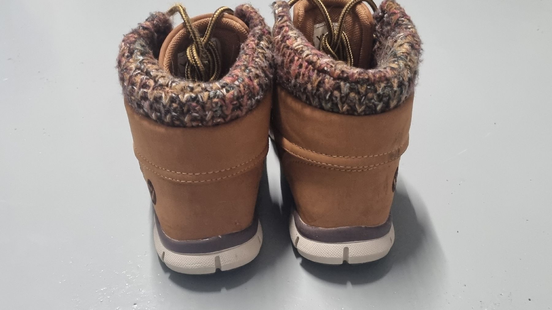 Scarpe da donna: Warme Boots von Venice, Grösse 39 – Usato da Effretikon venduto da lenalisa63 2