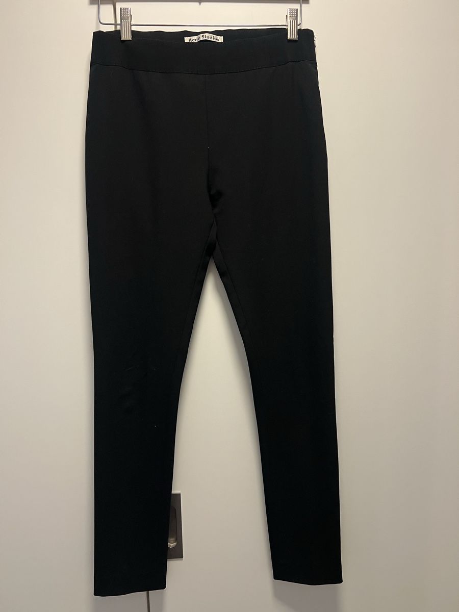 Acne Studios Pantaloni: Acne Studios, black trousers, zip fastening, size 38 – Usato da Zürich venduto da son_f7qw