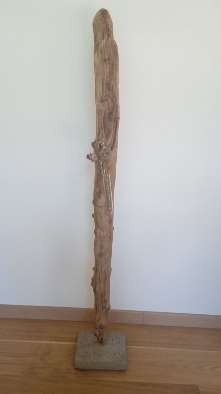 Holzartikel: Wunderschönes Schwemmholz mit Betonsockel – Neu und originalverpackt aus Widnau von ForViolin