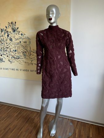 AKRIS: extravagantes Kleid mit Spitzen und Seidenfutter,  36