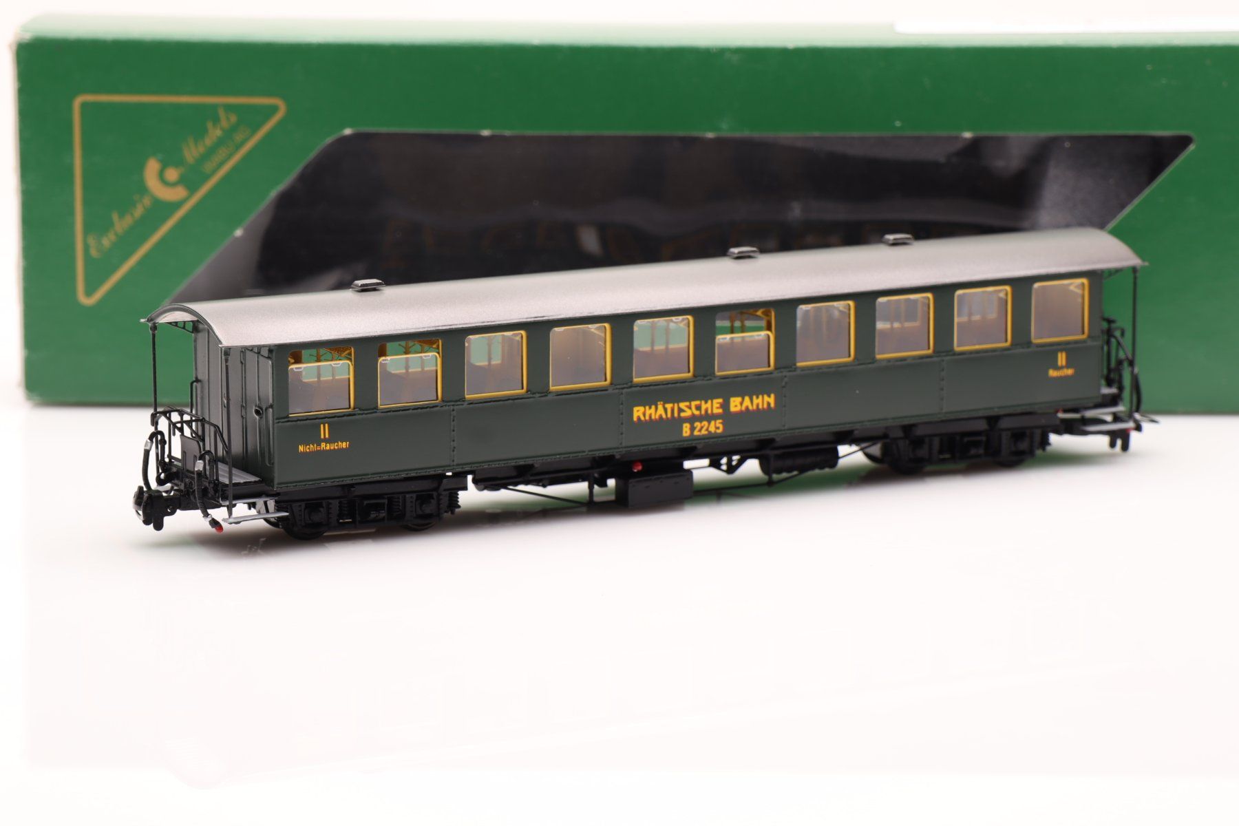 Wabu Modellini di ferrovie: Wabu 265.002 RhB Oldtimer 2. Klasse B2245 DC, H0m – Nuovo (secondo la descrizione) da Ried (Muotathal) venduto da Modellbahn.swiss
