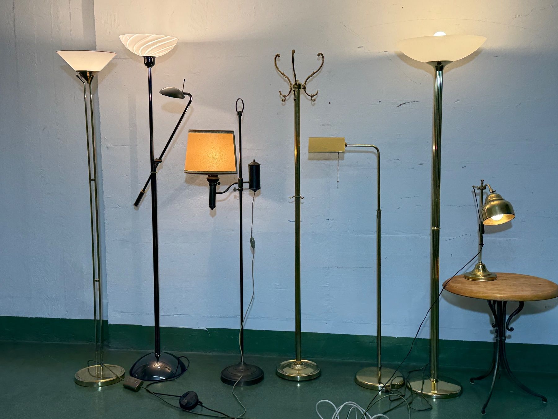 Lampade: Design Stehleuchte Postmodern  Deckenfluter mit Leselampe – Usato da Klingnau venduto da Umweltklinik 9