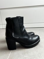 Chelsea Boots mit Blockabsatz Gr. 38