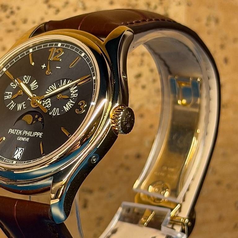 Orologi: Patek Philippe Annual Calendar 5146J-010 – Usato da Genève venduto da minty.watches 3