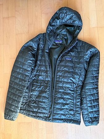 Patagonia Nano Puff Kapuzenjacke Herren grün Grösse M