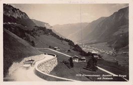 Klausenstrasse, Aussicht vom Bergli, Postauto, gelaufen 1931