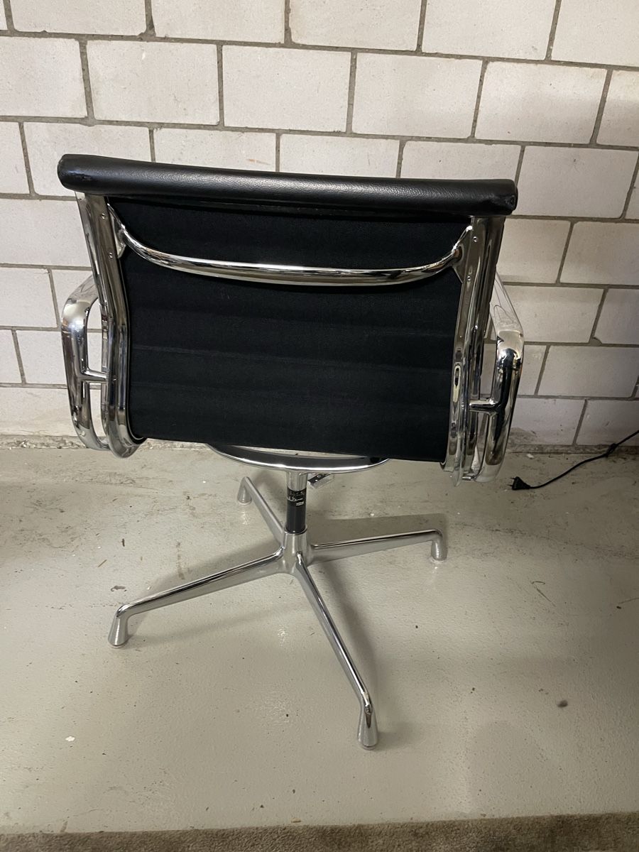 Vitra Stühle: Vitra EA 108 – Gebraucht aus Uetikon am See von tex-52 2