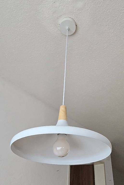 Lampadari & plafoniere: Deckenlampe weiss mit Metallschirm – Usato da Mettlen venduto da bri_9wmx