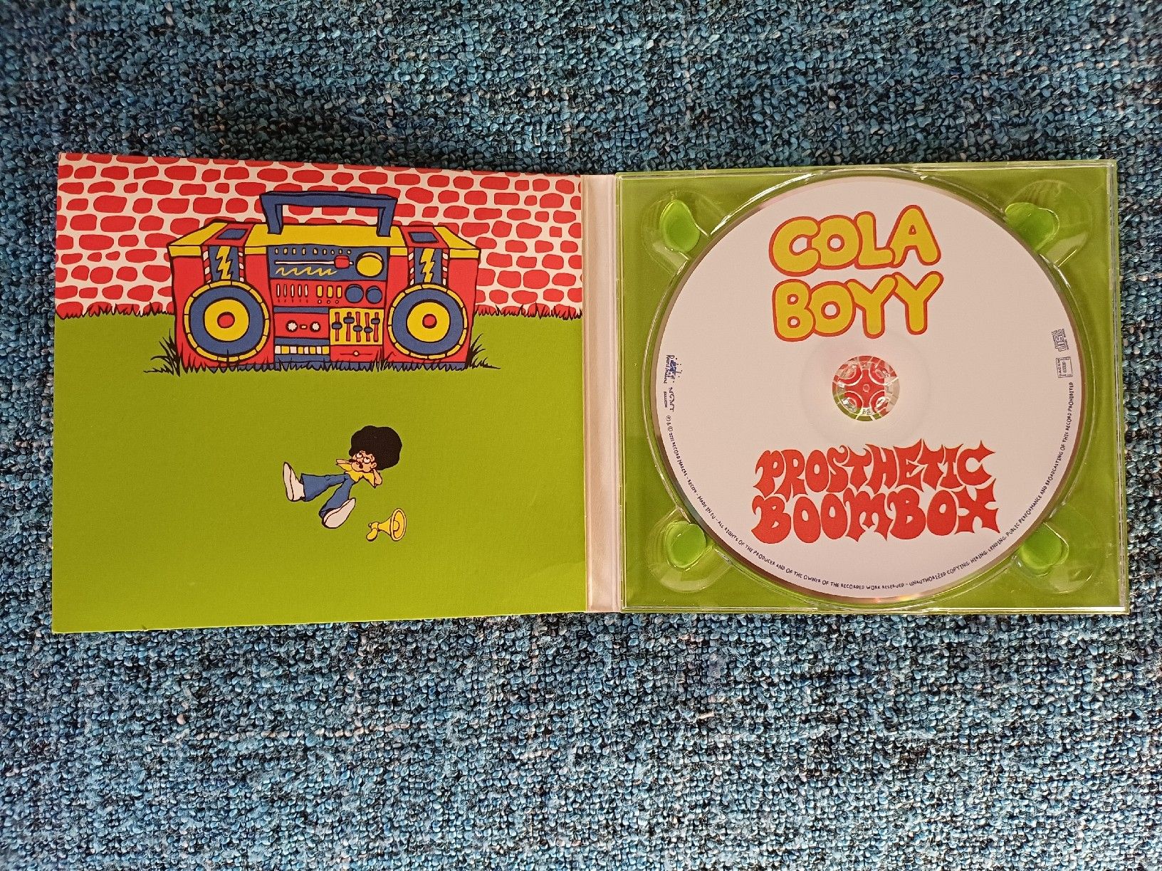 CDs: Cola Boyy "Prosthetic Boombox" CD – Neuf (Voir description) à Begnins par Drastic-Sound 2