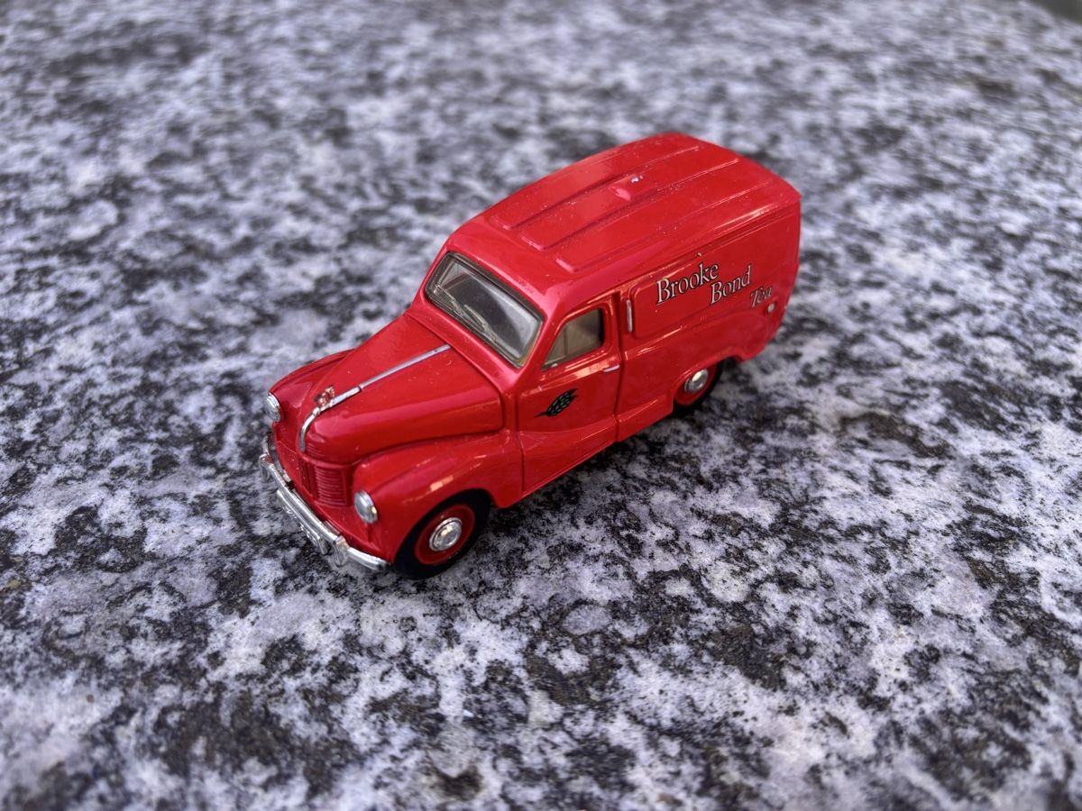 Matchbox Modellini d'auto: Matchbox Lesney, Austin A40 Van, Brooke Bond Tea – Usato da Bern venduto da justbetter 1