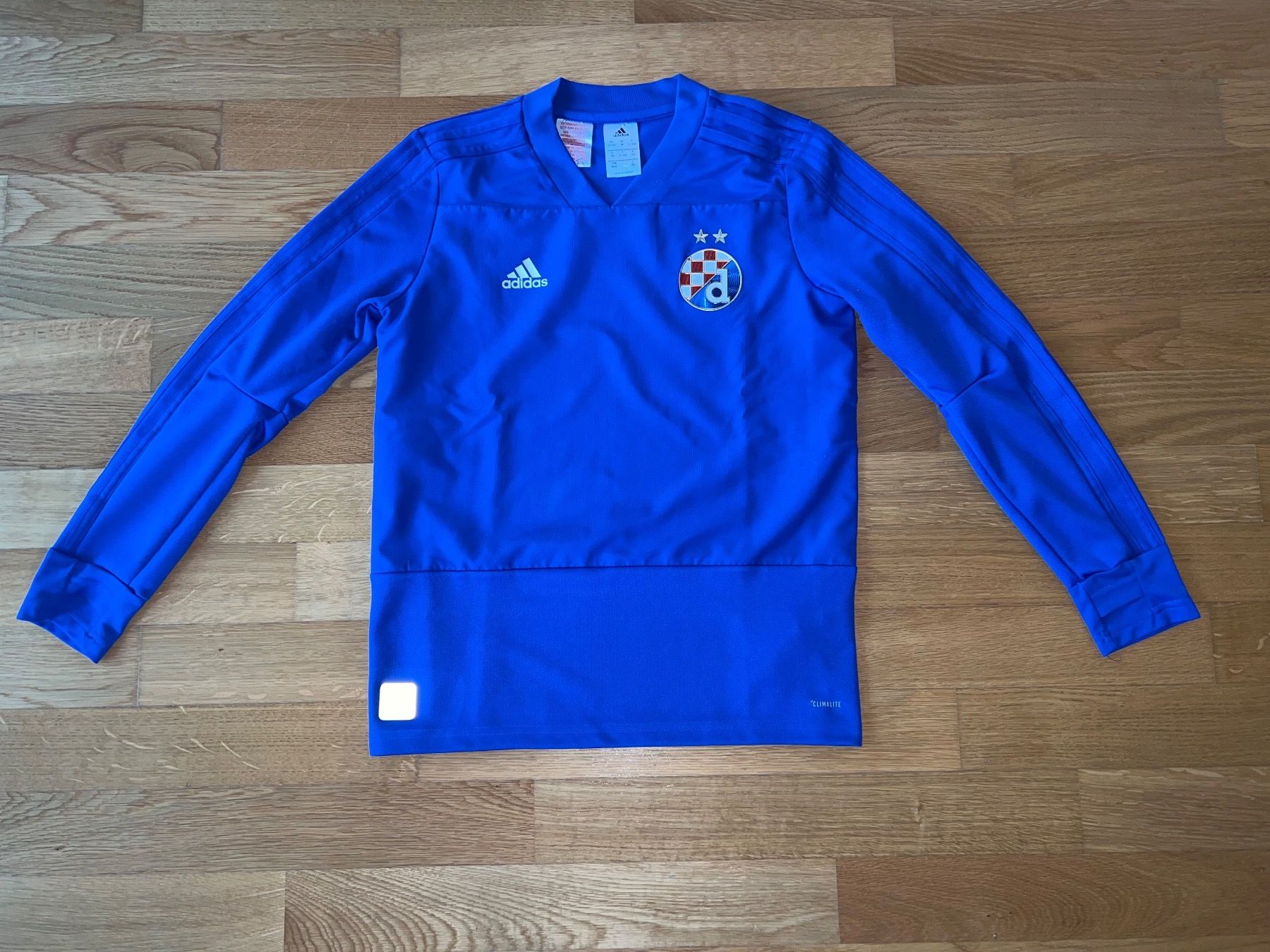 Adidas Trainer, Turnhosen & -trikots: Maillot de foot Dinamo NEU – Gebraucht aus Cologny von PEACEANDLOVE 1