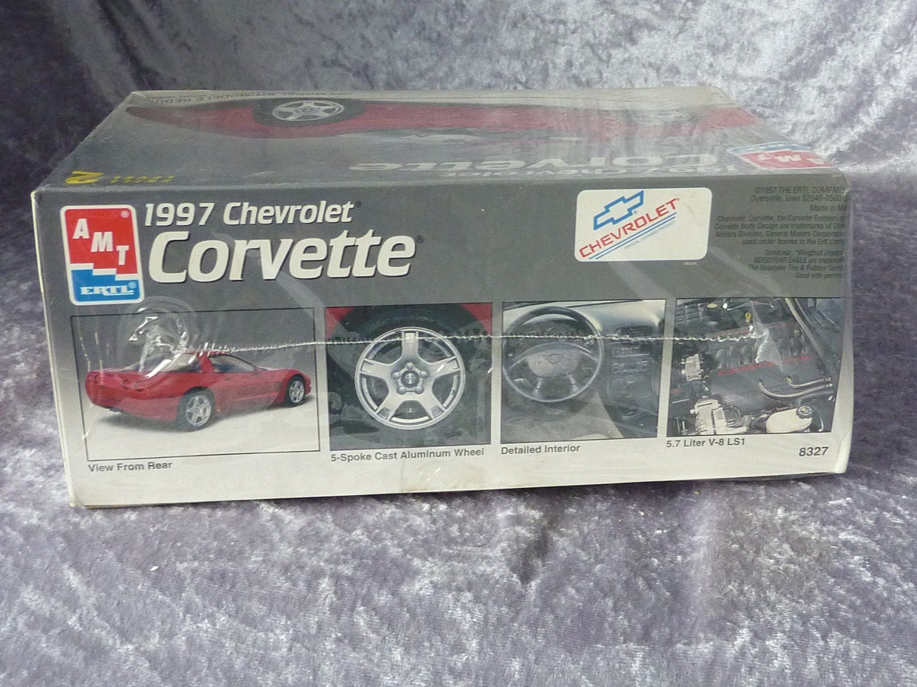 AMT/ERTL Modellautos: Chevrolet Corvette C5 1997  1:25 – Neu und originalverpackt aus Dürrenäsch von modellautos4you 3