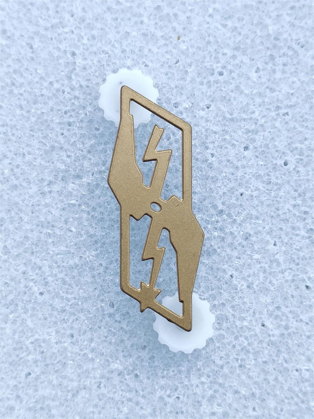 Placchette & Badge: Abzeichen Radarsoldat Fliegertruppen V2 – Usato da Bauma venduto da SwissMilitaria