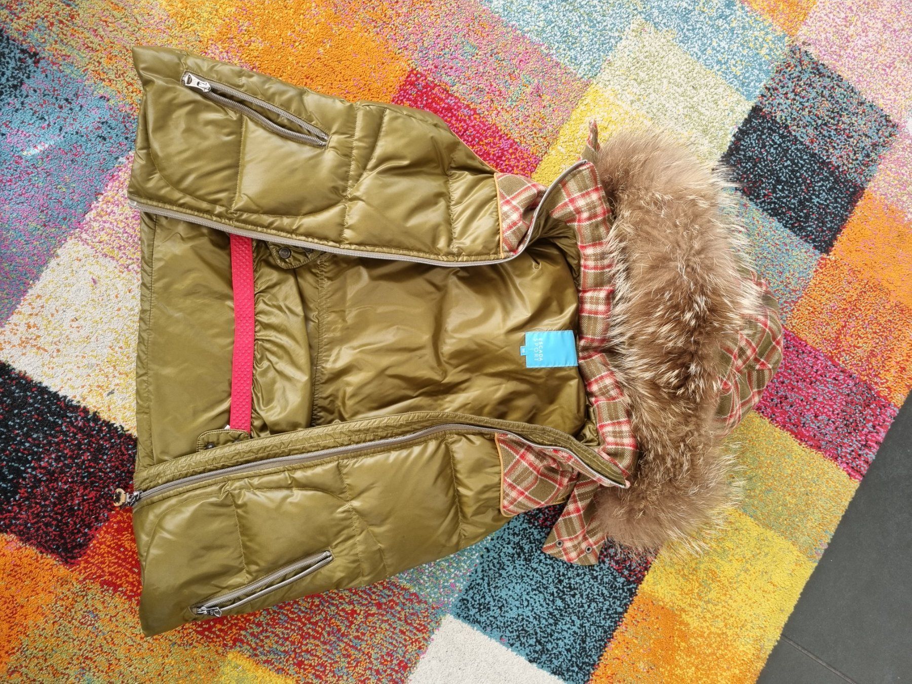 Escada Gilets & Westen: Escada Gilet S grün – Gebraucht aus Bad Zurzach von Mfritzli