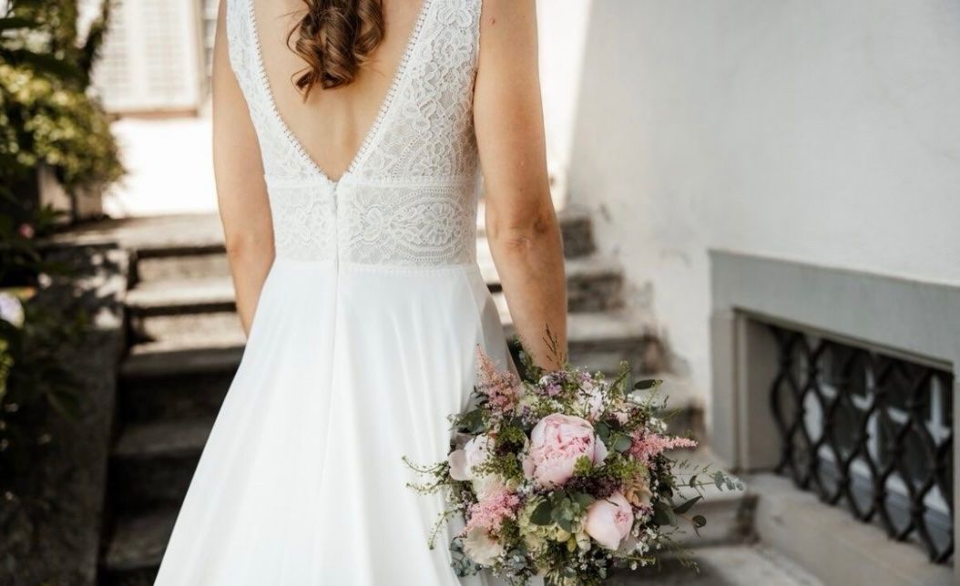 Kleider: Hochzeitskleid mit Spitze – Neu (gemäss Beschreibung) aus Schwyz von F.Brugger 1