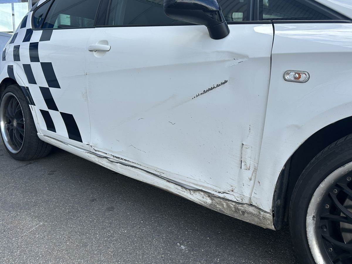 Seat Automobili: Seat Leon Cupra – Usato da Oetwil am See venduto da CarParts 4