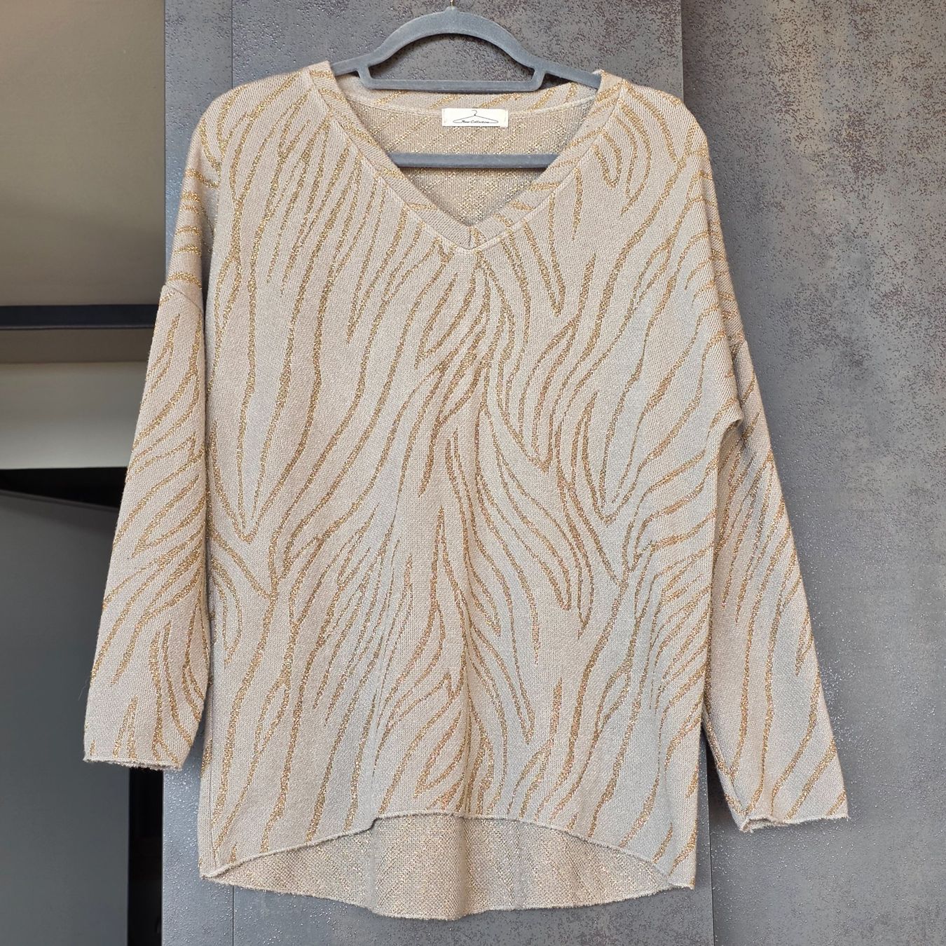 Maglioni & Felpe: 🐸 PULLOVER GOLD BEIGE SCHÖNES MUSTER – Nuovo (secondo la descrizione) da Môtier (Vully) venduto da Frogs
