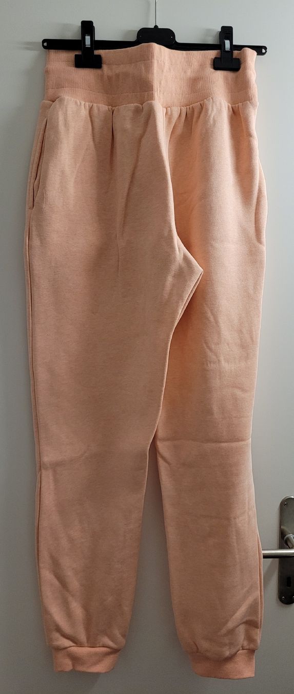 Pantaloni: Pantalon de survêtement Urban Classics – Nuovo (secondo la descrizione) da Biel/Bienne venduto da Leila32 1