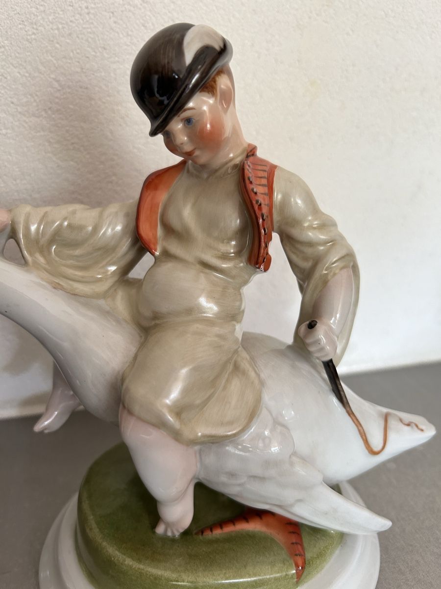 Herend Statuette: Traumhafte Herend Figur – Nuovo (secondo la descrizione) da Hofstetten SO venduto da Treasurefinds 1