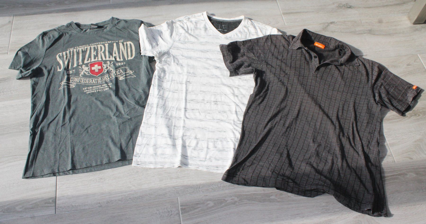 T-Shirts: Lot de 3 T-Shirts L – Gebraucht aus Chez-le-Bart von jasse