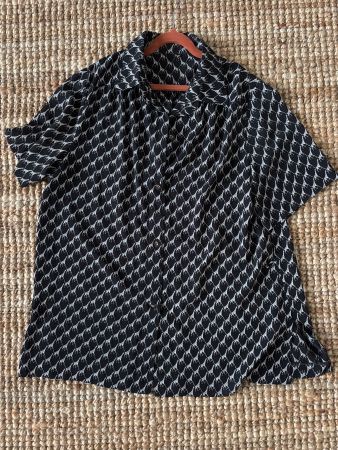 Coole Bluse mit Giraffen-Muster