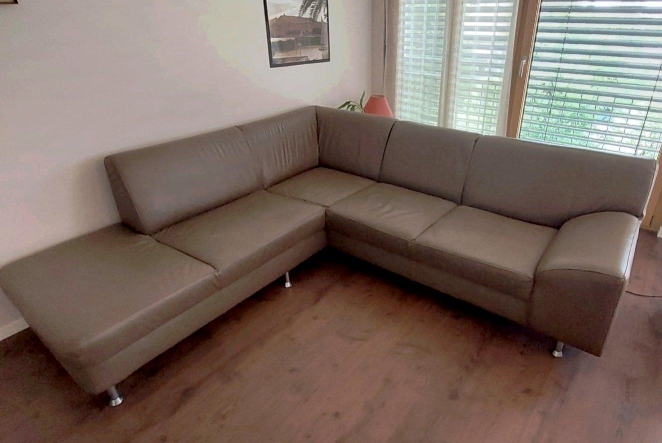 Interio Sofas: Canapé avec méridienne en sky-cuir à retirer en juillet – Gebraucht aus Biel/Bienne von pvm_cq7z 1