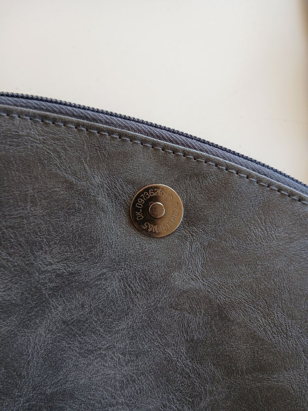 Taschen für Damen: Stylische Umhängetasche MULTIBLU neuwertig – Neu (gemäss Beschreibung) aus Weisslingen von Brillianto 5