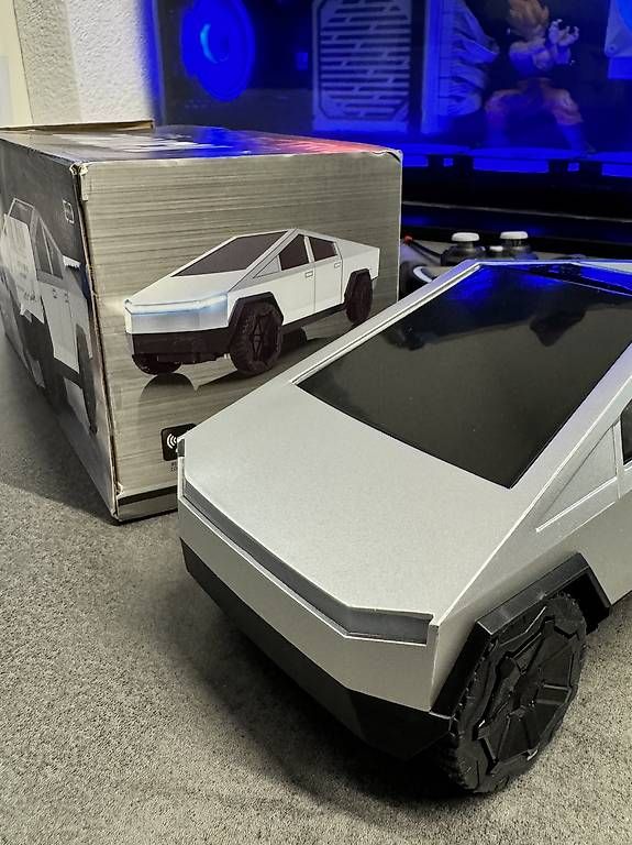 Modellini d'auto: Tesla Cybertruck RC Car / Modelauto – Usato da Möriken AG venduto da E60Veni 3