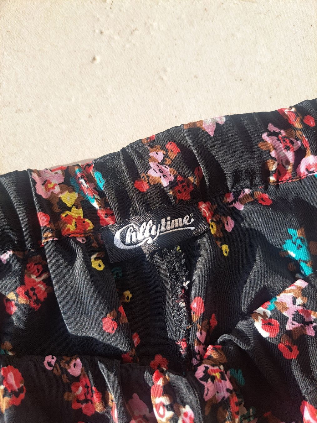 Pantaloni: Pantalon floral Taille M – Nuovo (secondo la descrizione) da Moutier venduto da cel_9ffk 2
