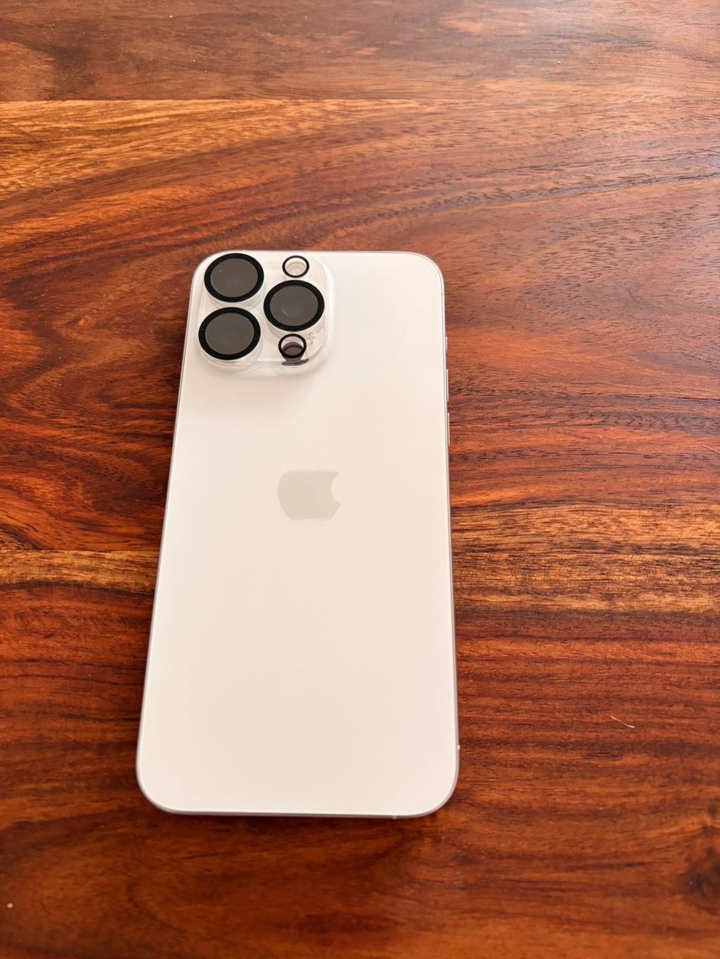 Apple Telefoni cellulari / Smartphones: iPhone 15 Pro Max 256GB White Titan – Usato da Lyss venduto da Tosa 3