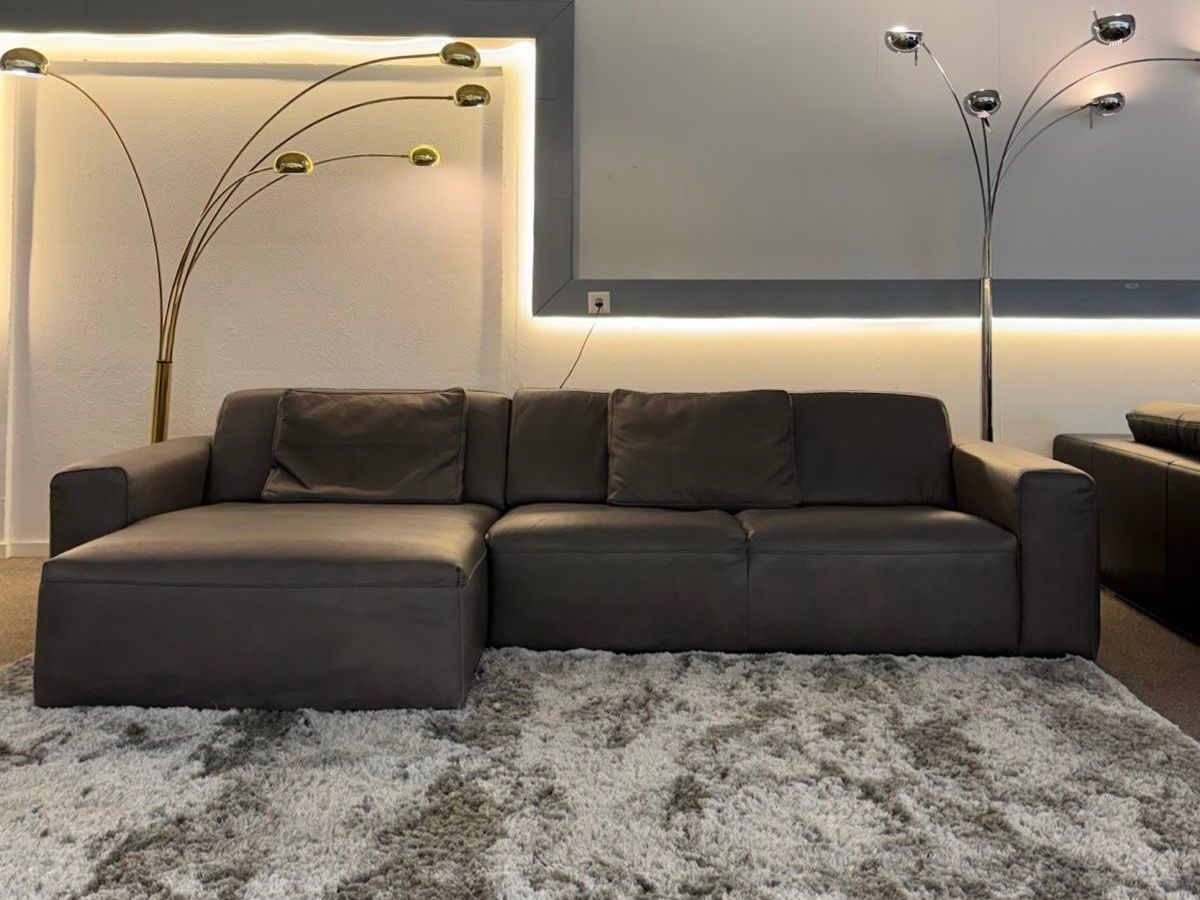Sofas: Designer Ecksofa aus Schafsfell, Anchor Grey – Gebraucht aus Fehraltorf von Sofalab.swiss