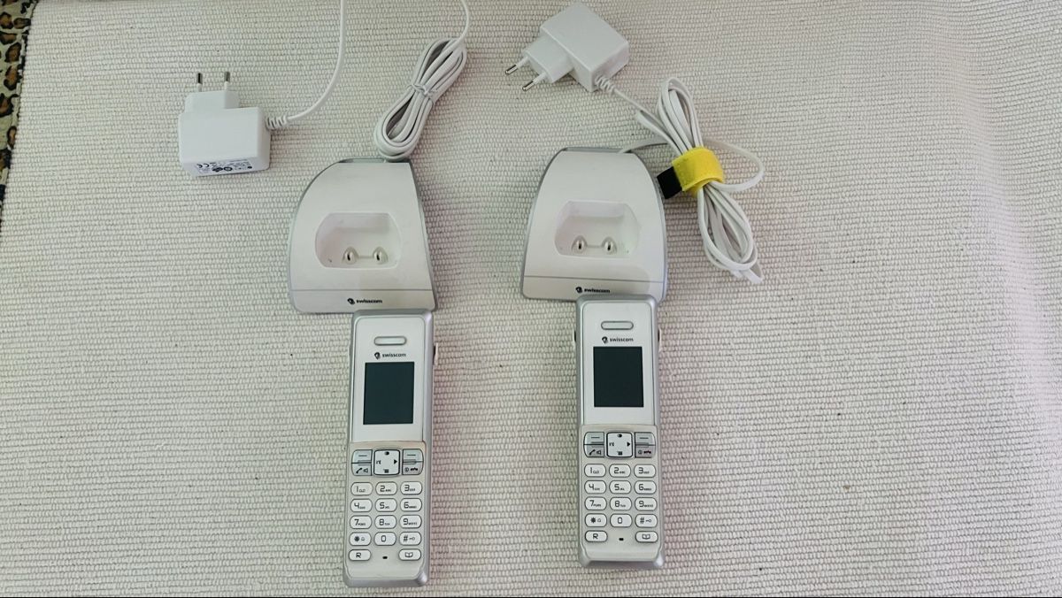 Swisscom Telefone: Swisscom Rousseau 300 DECT IP Telefon 2 Stck mit Ladestation – Gebraucht aus Winkel von Wilderness 1