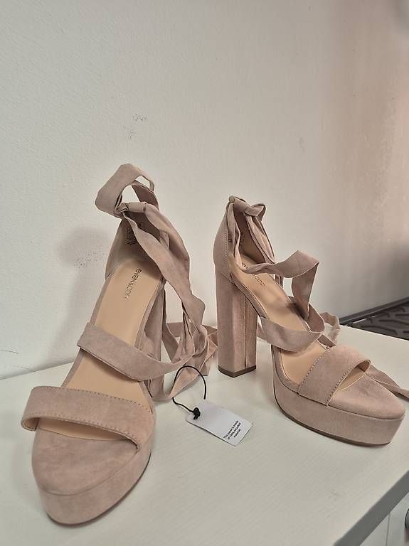 Scarpe da donna: Sandali Even&Odd N. 39 – Usato da olivone venduto da Carolina124 1
