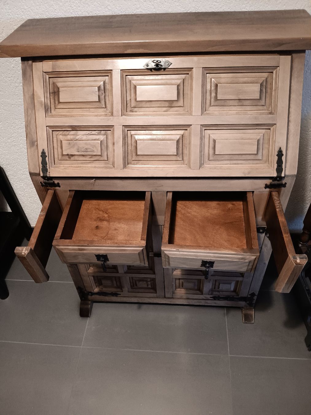 Cassettiere: Rustikaler Sekretär aus Holz – Usato da Meilen venduto da Stella1805 3