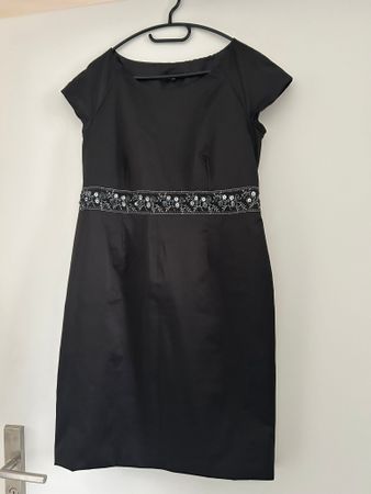 Schwarzes elegantes Kleid Gr. 44 (42)
