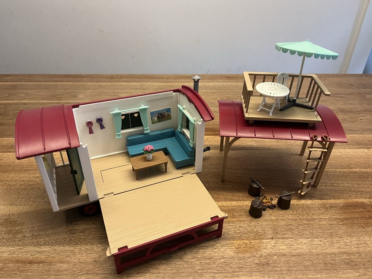 Schleich Giocattoli: Schleich Wohnwagen – Difettoso da Weesen venduto da D0101D